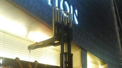 Fixing Commercial Building Photo