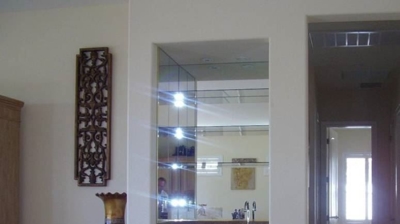 Custom Glass Shelving Photo